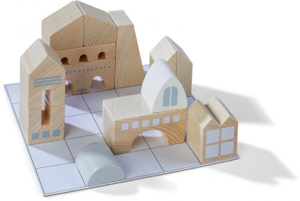 Hra na priestorové usporiadanie staviteľ s predlohami