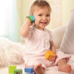 Drevené kocky 6 ks na rozvoj motoriky spoznávanie farieb so zvukmi