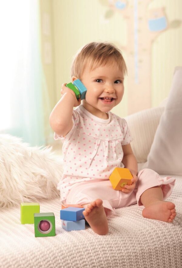 Drevené kocky 6 ks na rozvoj motoriky spoznávanie farieb so zvukmi